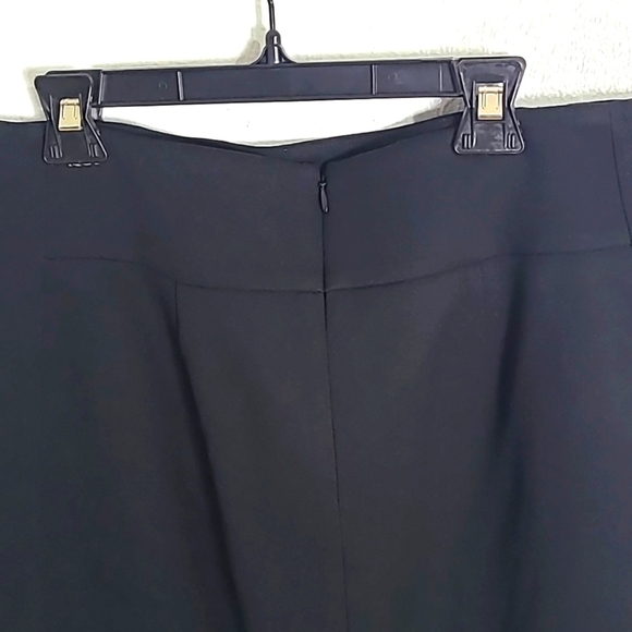 LOFT Elegant Black Mini Skirt - Picture 5 of 10